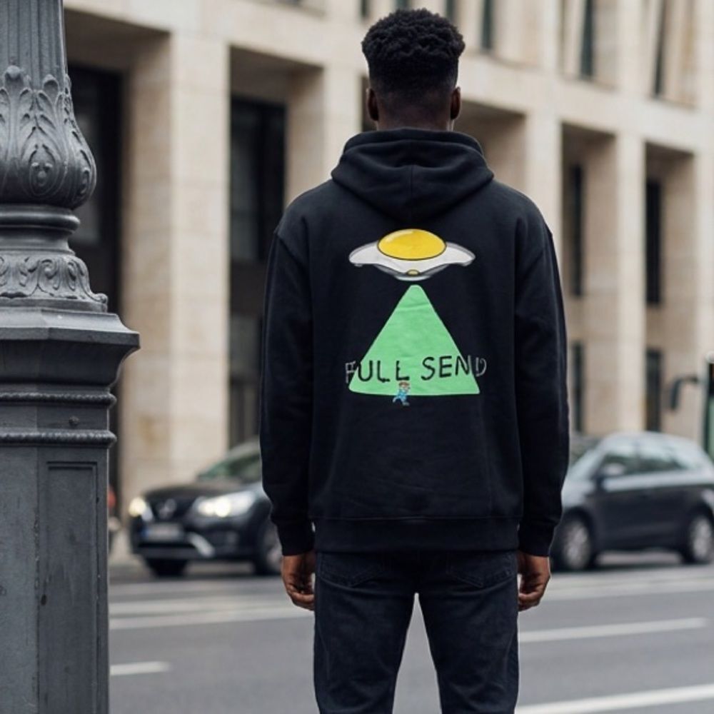 NWT Full Send Unisex Black “Full Send Alien Frens” Graphic Hoodie - Size Large